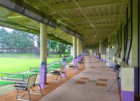 ヤマグチゴルフクラブ様　2階建　60打席<br>ベルトコンベア・ホース・壁際ボールタンクは既存設備